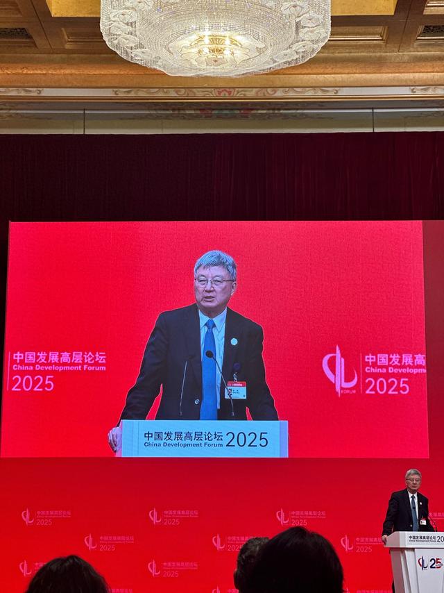 朱民:全球产业链面临诸多困境,中国发挥关键作用